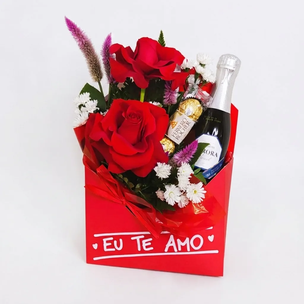 Caixa Envelope com Rosas Mini Espumante e Chocolates