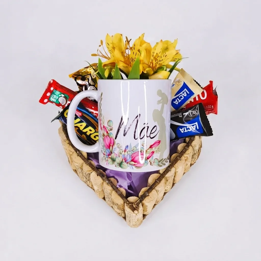 Cesta Coração Rústico em Madeira P Caneca e Mini Arranjo