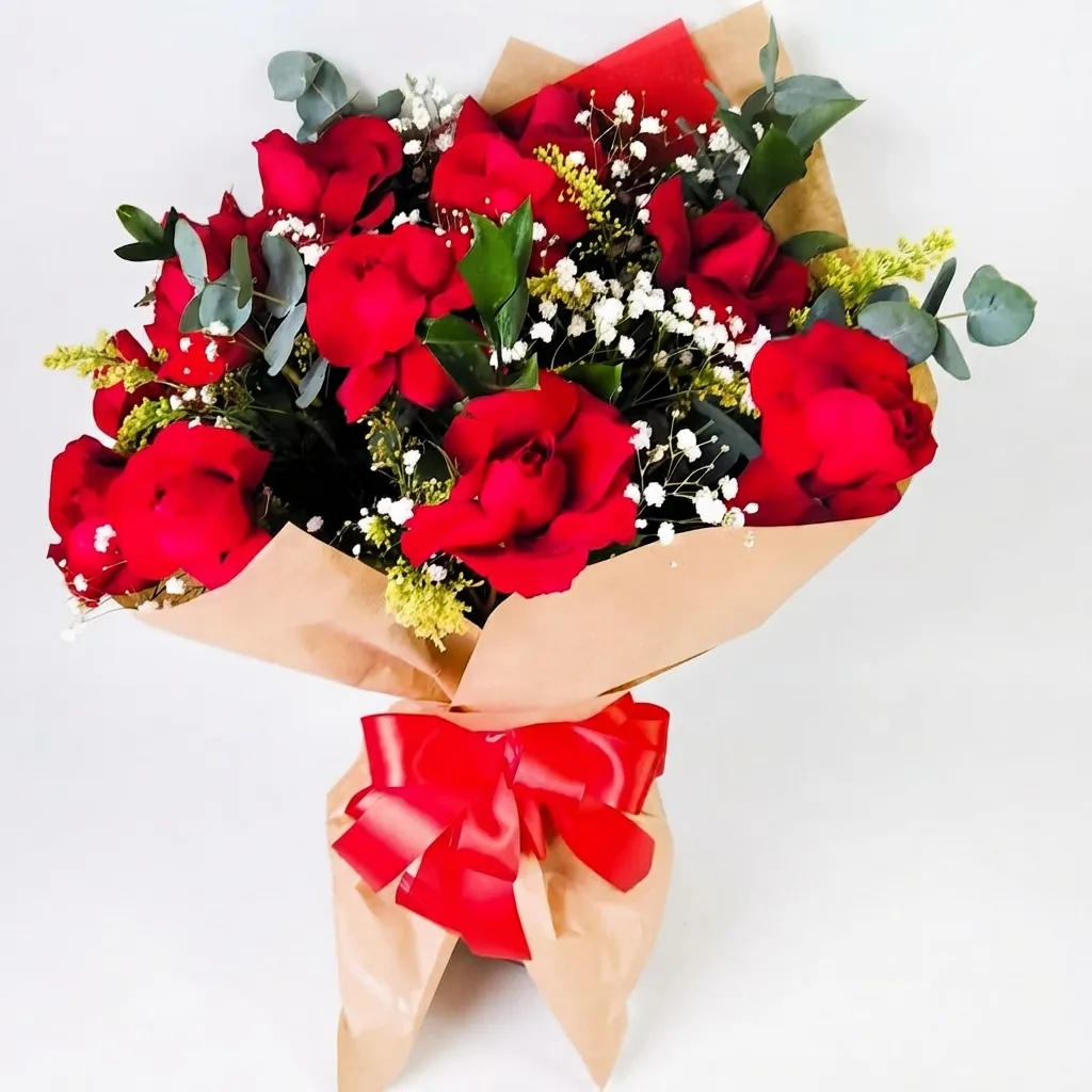 Buquê de 12 Rosas e Acompanhamentos