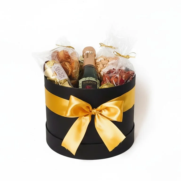 Box Luxo P com Mini Espumante Doces e Petiscos